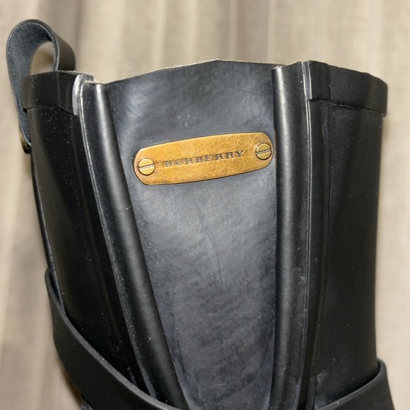 Burberry never worn rain boots - Picture 2 of 6